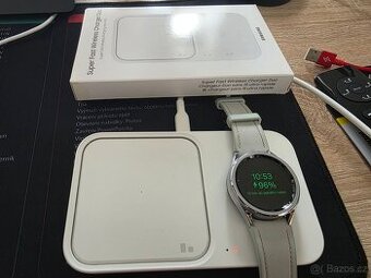 Samsung Duální bezdrátová nabíječka (15W)