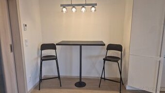 Stůl a barové židle