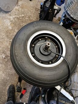 Zadní kolo s motorem, chopper elektrokoloběžka