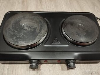 Dvojplotýnkový vařič