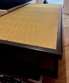 Masivní dřevěné postele za odvoz