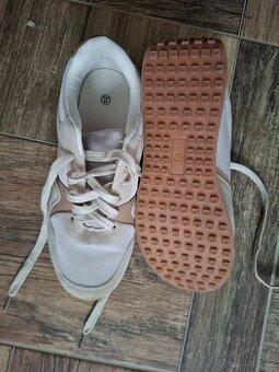 Botasky úplně nové nenošené