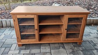 Dřevěná komoda vitrína Ikea Markor Leksvik Hemnes