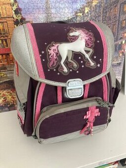 ŠKOLNÍ AKTOVKA - brašna Hama Step by step