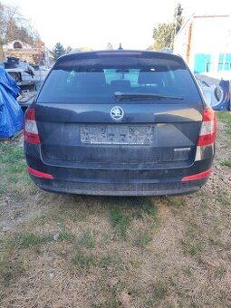 PÁTÉ DVEŘE - škoda octavie 3 combi