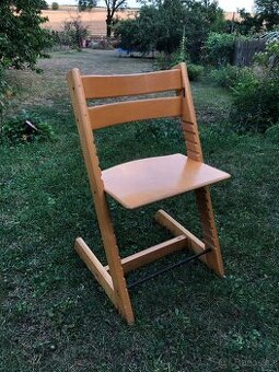 Rostoucí židle Stokke Tripp Trapp – přírodní dřevo