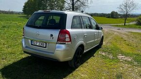 Opel Zafira B 1.8 16V (103kW), 7 míst