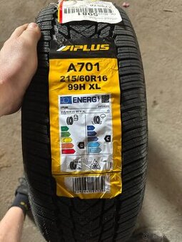 215/60R16