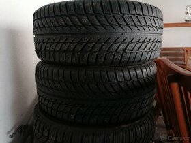 2ks zimní 215/40/17 87V Goodride vz.6-7mm