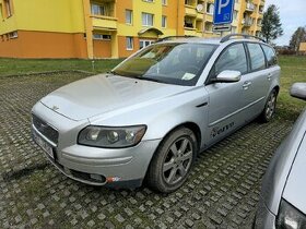Dily z vozu Volvo V50 1,8 16v případně celé auto