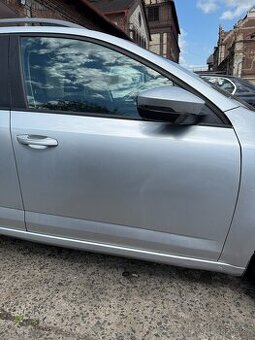 Prave predni dvere Skoda Octavia 3 stribrne