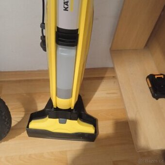 Podlahová myčka Karcher - 1