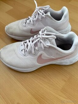 Nike boty