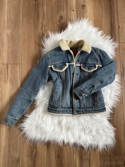 Krásná teplá bundička Levi’s s kožíškem - 1