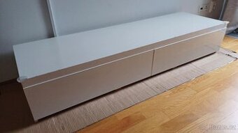 Skříňky na zeď a pod TV