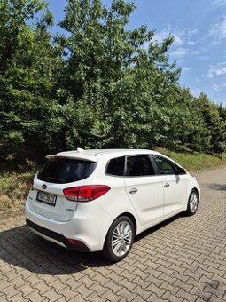 Kia Carens 1,7tdi záruka 7 míst - 1