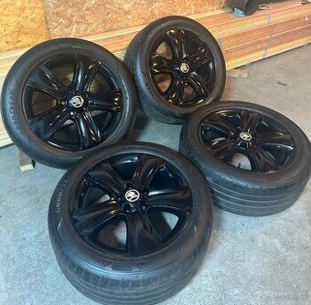 ALU Kola ŠKODA 5x112 R17 DOLOMITE Zánovní Letní Pneu 225/50