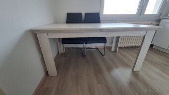 Velký rozkládací stůl do jídelny - 1