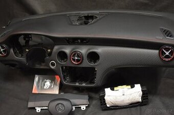 Mercedes Airbag bezpečnostní pás palubní deska