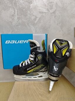 Nové hokejové brusle Bauer vapor X4 vel. 28,5