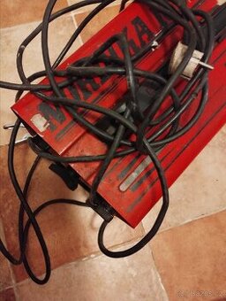 Svařovací. Trafo možno na náhradní dily