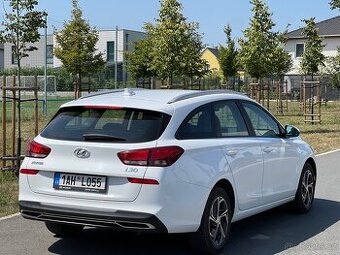 Hyndai i30 1.5i Rok 2021 Najeto 101t.km Nova STK