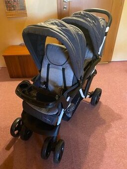 Nový dvoj kočárek