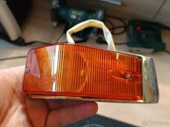 Prodám originál L blinkr na Volhu 24