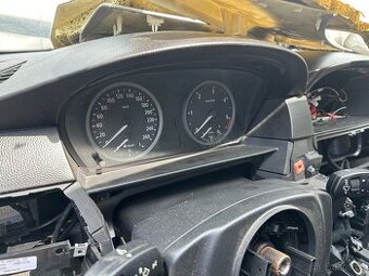 Budíky bmw e60 e61 manuál diesel