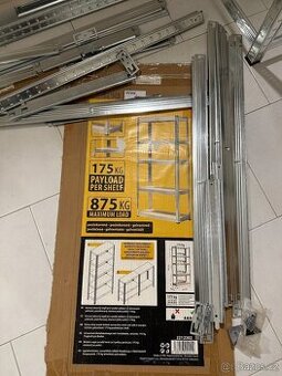 Kovový regál. Nový