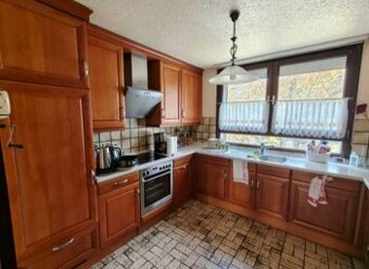 Krásná kuchyňská linka z masivu se spotřebiči,5997