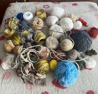 Mix zbytků na ruční práce