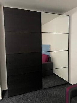 Ikea skříň pax černohnědá 200x35x236cm