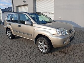 Nissan X-TRAIL 2,5 benzin
