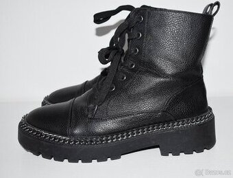 Dámské kotníkové boty, vel. 39
