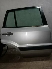 Prodám pravé zadní dveře ford fusion
