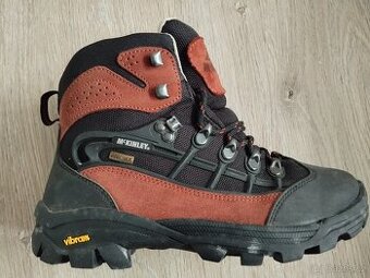 Trekové boty