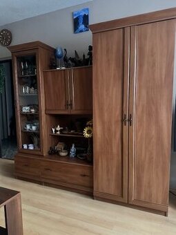 daruji obývací stěnu