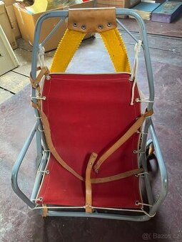 Retro dětské nosítko