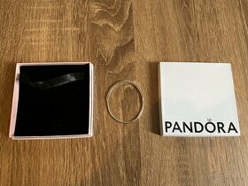 Pevný náramek Pandora Signature I-D a pavé