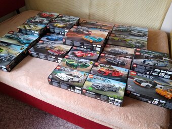 LEGO - Speed Champions: kompletní série 8 pinů, NOVÉ-redukce