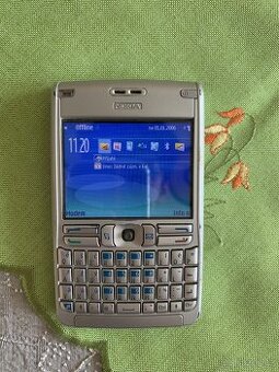 Nokia E61 - 1