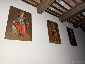 6 ručně malovaných historických obrazů na dřevě