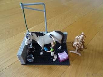 Schleich 42104 Mycí kout pro koně - 1