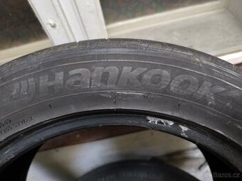 Hankook 235/50/17 - 1