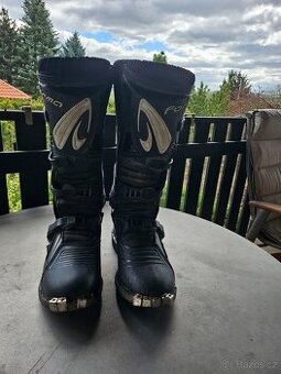 MX boty Forma velikost 42/43
