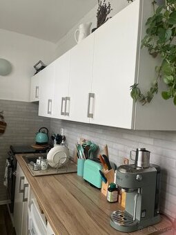 Kuchynská linka IKEA metod (vcetne plyn.sporaku a trouby)