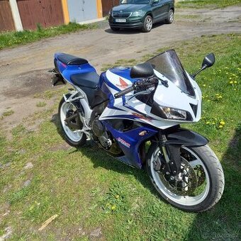 Honda cbr 600 rr