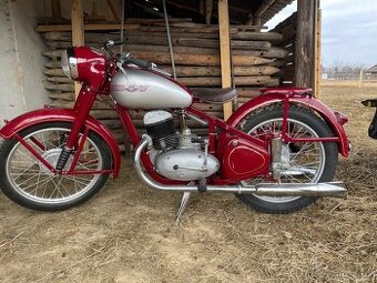 Jawa pérák 250