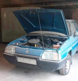 ŠKODA FAVORIT 135L